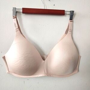 Soma Beige Nude Vanishing Back Full Coverage Bra Size 40D Nylon Lightly Padded